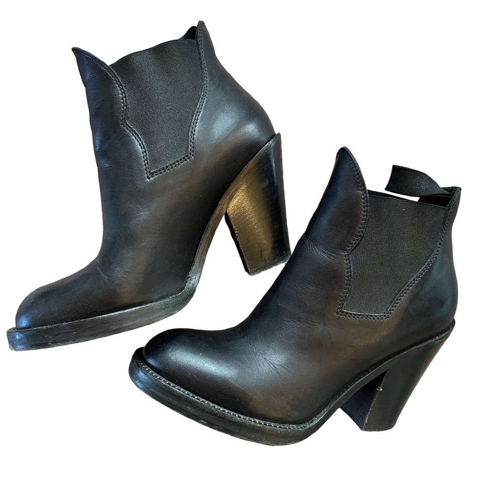 ACNE STUDIOS STAR BLACK LEATHER BOOTIE CHELSEA ANKLE BOOTS EU 37 US 6½